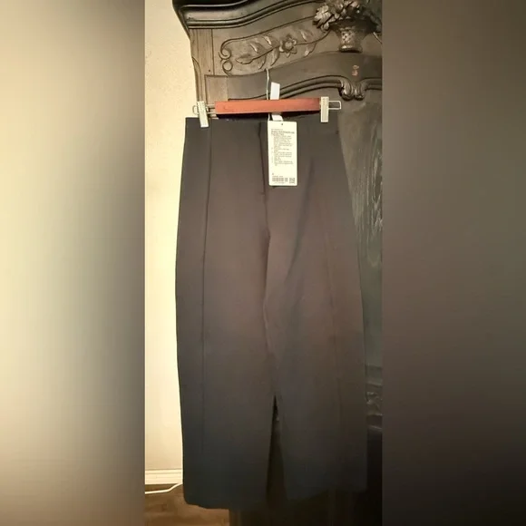 lululemon Stretch Knit Straight-Leg Pull-On Pant SZ Small Blackened Pine NWT - Picture 2 of 5